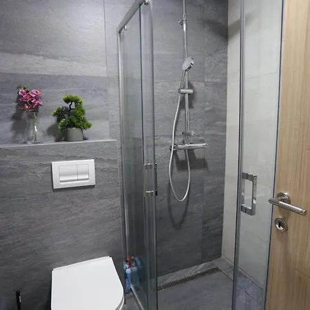 شقة Sirijus I Atv